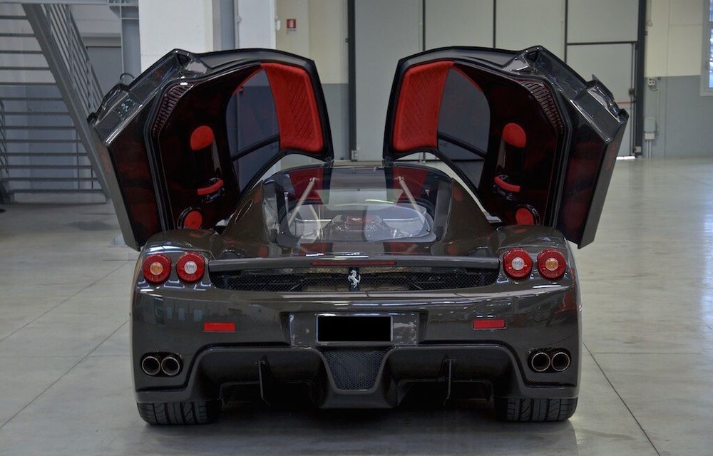 Cel mai scump Ferrari Enzo nu este nici măcar vopsit: exemplarul se vinde cu trei milioane de euro - Poza 14