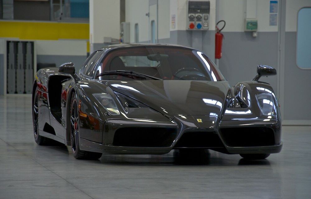 Cel mai scump Ferrari Enzo nu este nici măcar vopsit: exemplarul se vinde cu trei milioane de euro - Poza 5