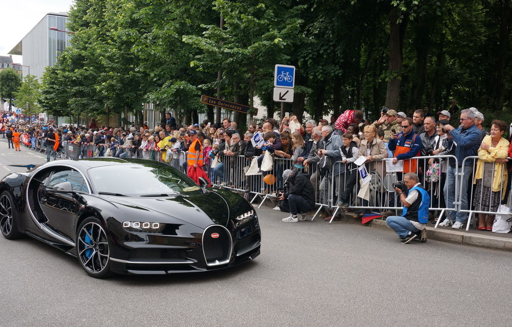 Demonstrație de forță: Bugatti Chiron a depășit cu 30 de km/h viteza maximă atinsă de cel mai rapid prototip din cursa de la Le Mans - Poza 4