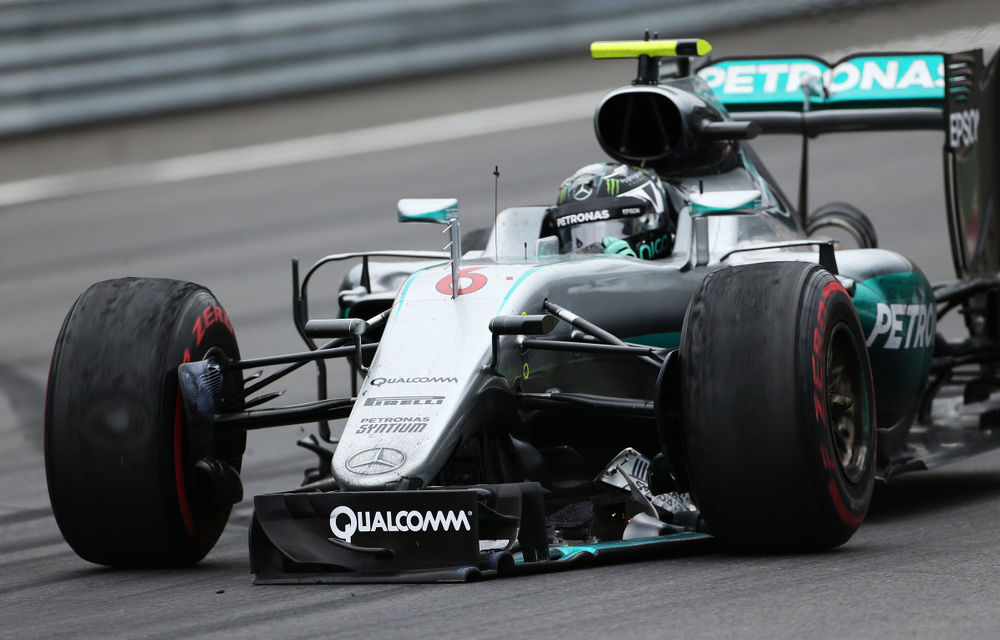 Rosberg nu-şi recunoaşte vina în acroşajul cu Hamilton: &quot;Coliziunea a fost provocată de britanic&quot; - Poza 1