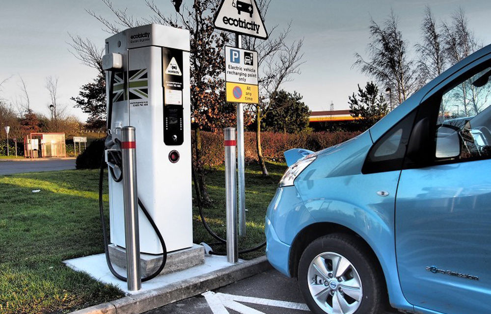 Englezii cu maşini electrice se simt trădaţi: încărcarea electrică la priza costa cât alimentarea cu motorină - Poza 1