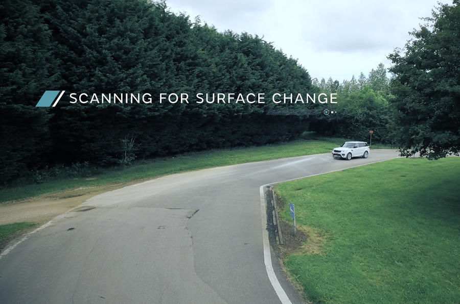 Land Rover vrea să ne răpească bucuria off-road-ului: englezii pregătesc o mașină care se conduce singură în teren accidentat - Poza 3