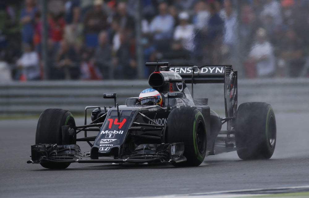 Revanşa starurilor: Alonso şi Raikkonen, cei mai rapizi în testele de la Silverstone - Poza 1