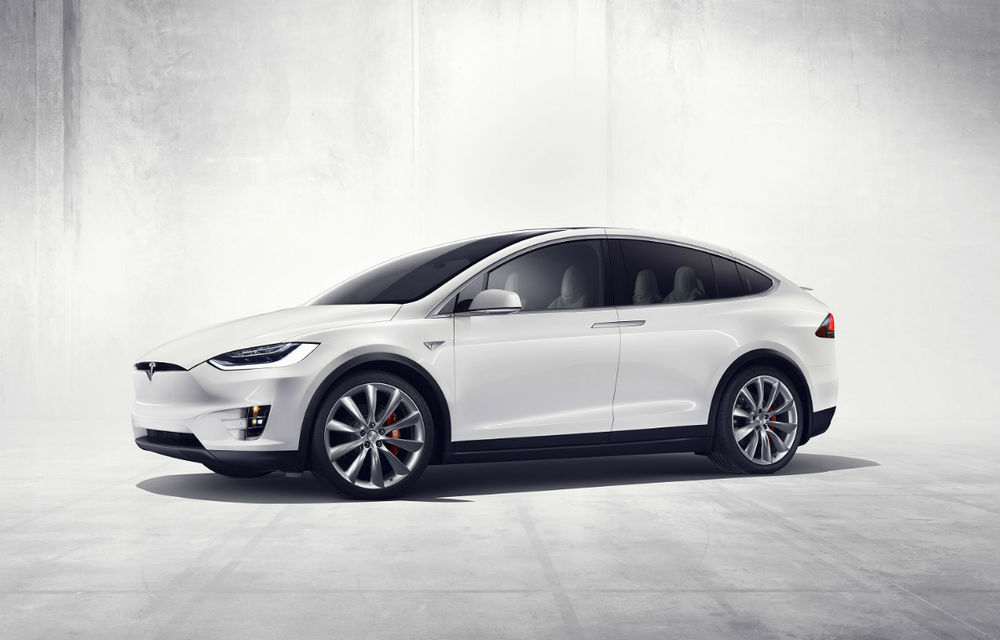 Tesla lansează Model X 60D, o versiune mai ieftină cu autonomie mai mică a SUV-ului electric, pentru a contracara ratarea ţintei de vânzări - Poza 1