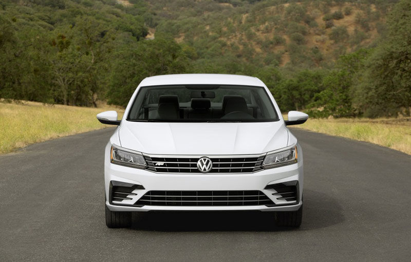 Volkswagen are o armă secretă pentru a-i seduce din nou pe americani: un Passat de performanță cu motor V6 - Poza 1