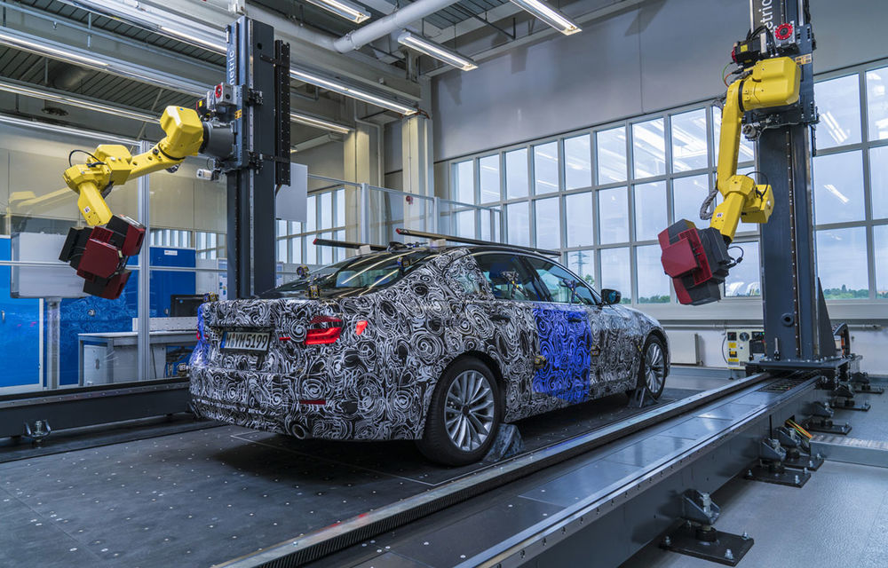 Primele imagini cu noua generație BMW Seria 5 dezvăluie o tehnologie care promite mașini fără defecte - Poza 1