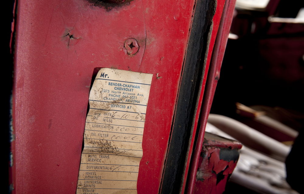 După ce a fost descoperită într-un hambar, mașina lui Elvis Presley a fost recondiționată de BMW - Poza 49