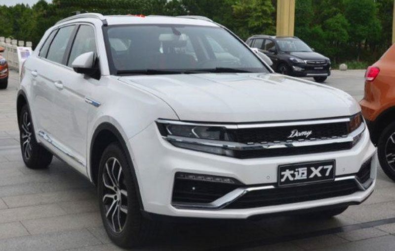 Mașina de copiat chinezească lovește iar: noul Vokswagen Tiguan are un frate geamăn în China - Poza 1