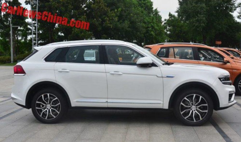 Mașina de copiat chinezească lovește iar: noul Vokswagen Tiguan are un frate geamăn în China - Poza 2