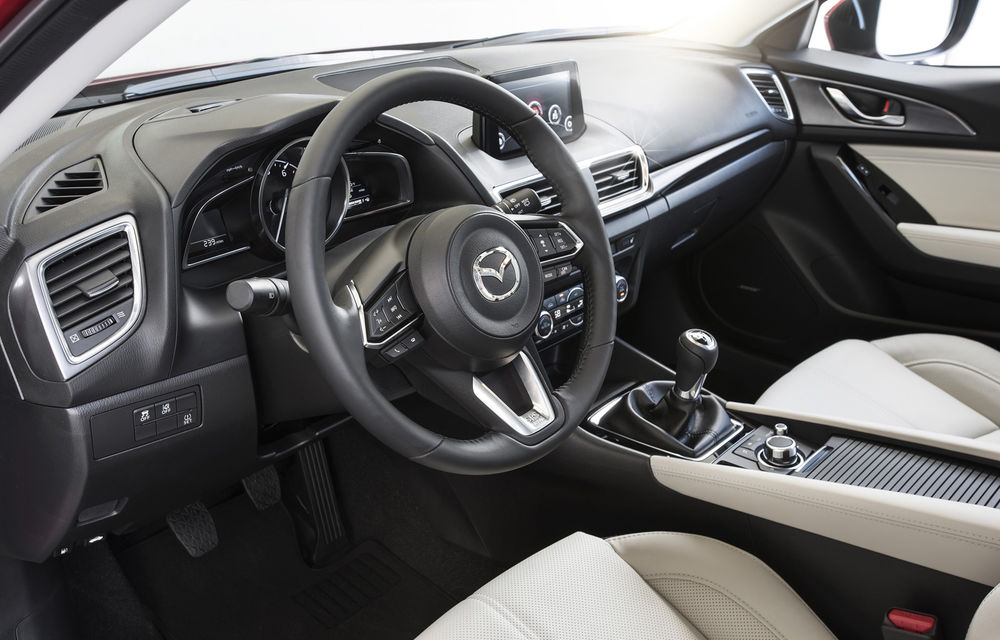 Tratament de întinerire pentru Mazda3: volan încălzit, noi sisteme de siguranță și Head-Up Display - Poza 23