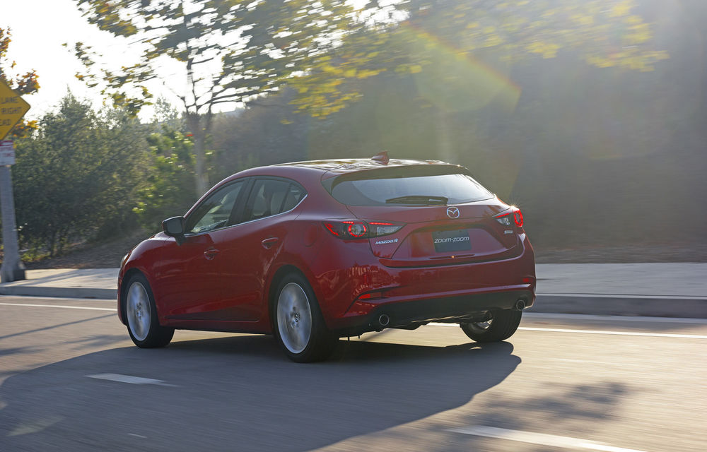 Tratament de întinerire pentru Mazda3: volan încălzit, noi sisteme de siguranță și Head-Up Display - Poza 21