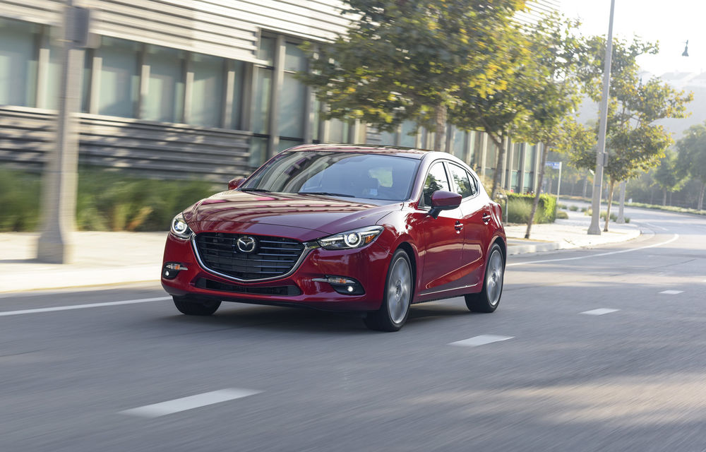 Tratament de întinerire pentru Mazda3: volan încălzit, noi sisteme de siguranță și Head-Up Display - Poza 13
