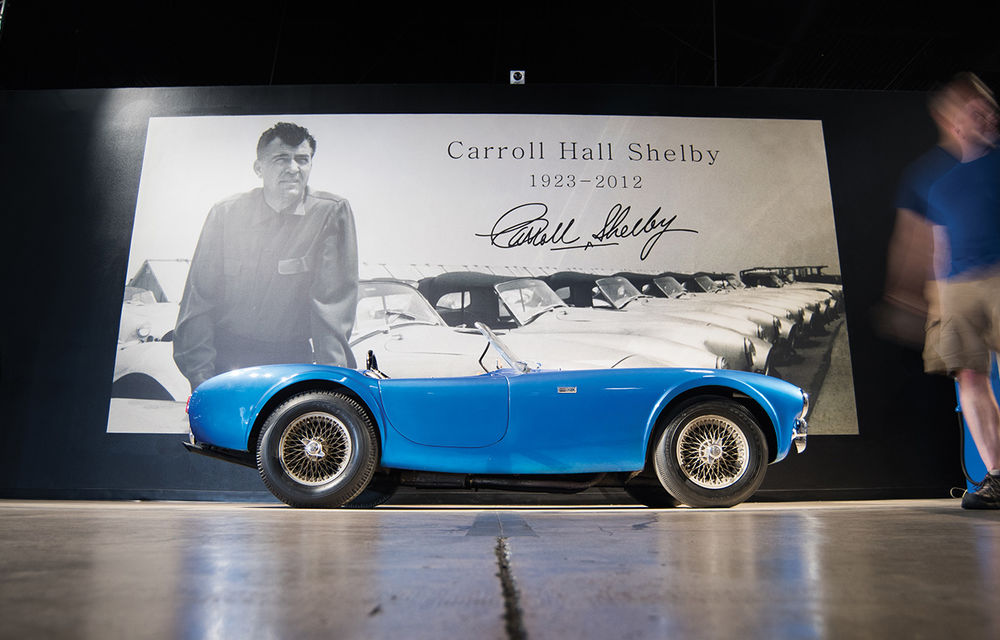 File din istoria mașinilor americane: primul exemplar Shelby Cobra a fost vândut la licitație pentru 12.5 milioane de dolari - Poza 9