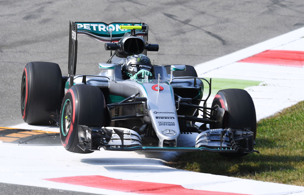 Mercedes surclasează Ferrari pe teren propriu: Rosberg şi Hamilton, cei mai rapizi în antrenamentele de la Monza - Poza 1