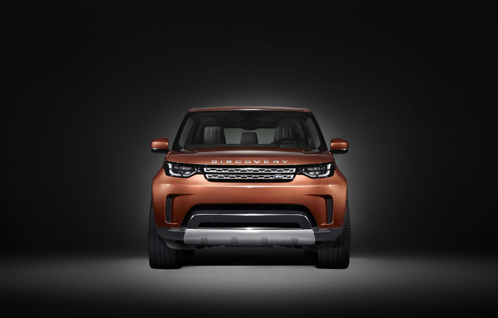 Prima imagine cu noua generaţie Land Rover Discovery: SUV-ul se inspiră din designul lui Discovery Sport şi Range Rover Sport - Poza 1