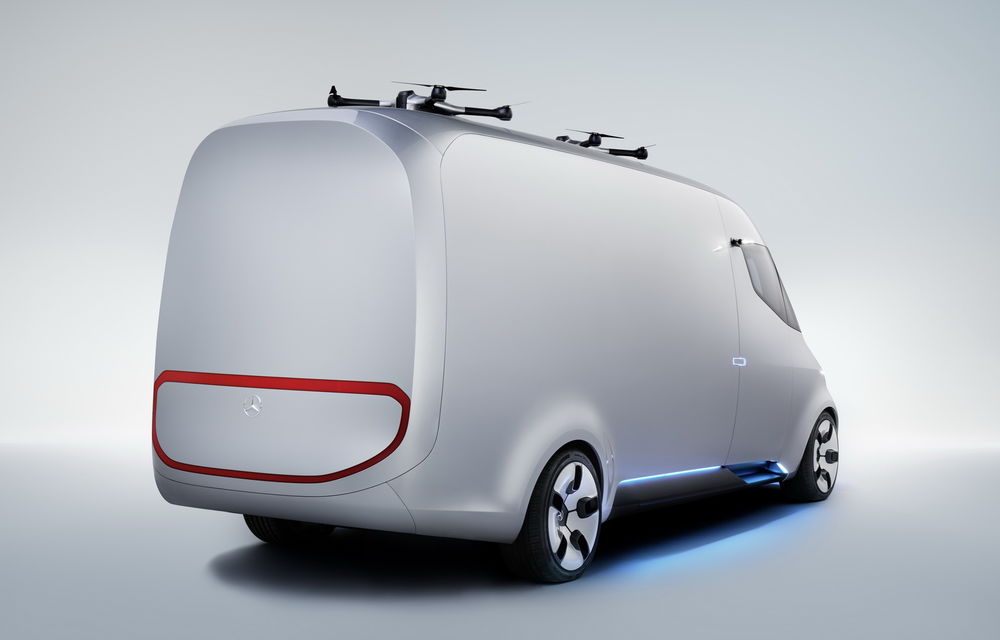 În viitor nu ne vom mai certa cu firmele de curierat: Mercedes Vision Van livrează pachetele automat, cu drone - Poza 4
