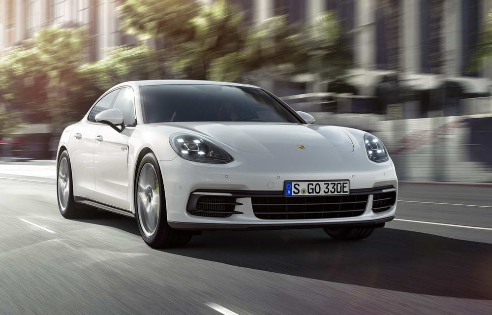 S-a lansat cel mai zgârcit model din istoria Porsche: noul Panamera e-Hybrid are un consum de numai 2.5 litri/100 de km - Poza 5