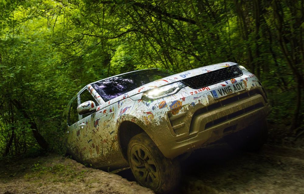 Noul Land Rover Discovery face deja o demonstrație de off-road extrem: noi imagini și clipuri cu SUV-ul englez - Poza 20