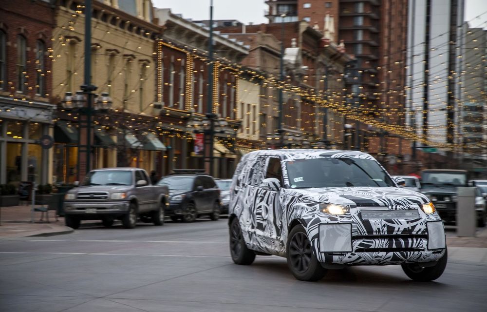 Noul Land Rover Discovery face deja o demonstrație de off-road extrem: noi imagini și clipuri cu SUV-ul englez - Poza 8