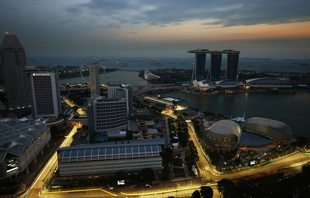 Red Bull şi Mercedes, primele locuri în antrenamentele din Singapore - Poza 1