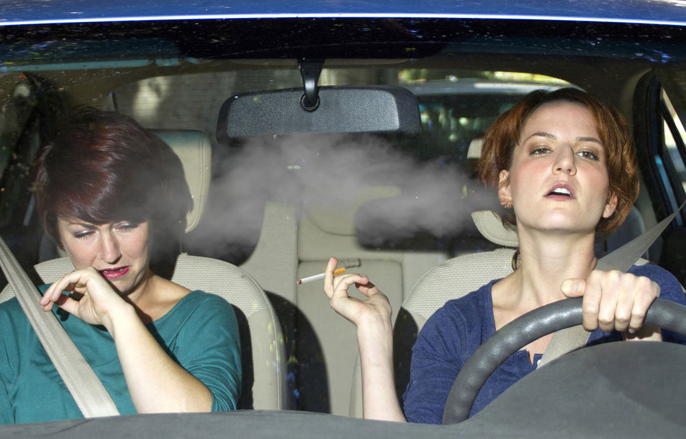 Proiect de lege: fumatul în maşina personală, interzis în prezenţa minorilor şi a femeilor însărcinate - Poza 1