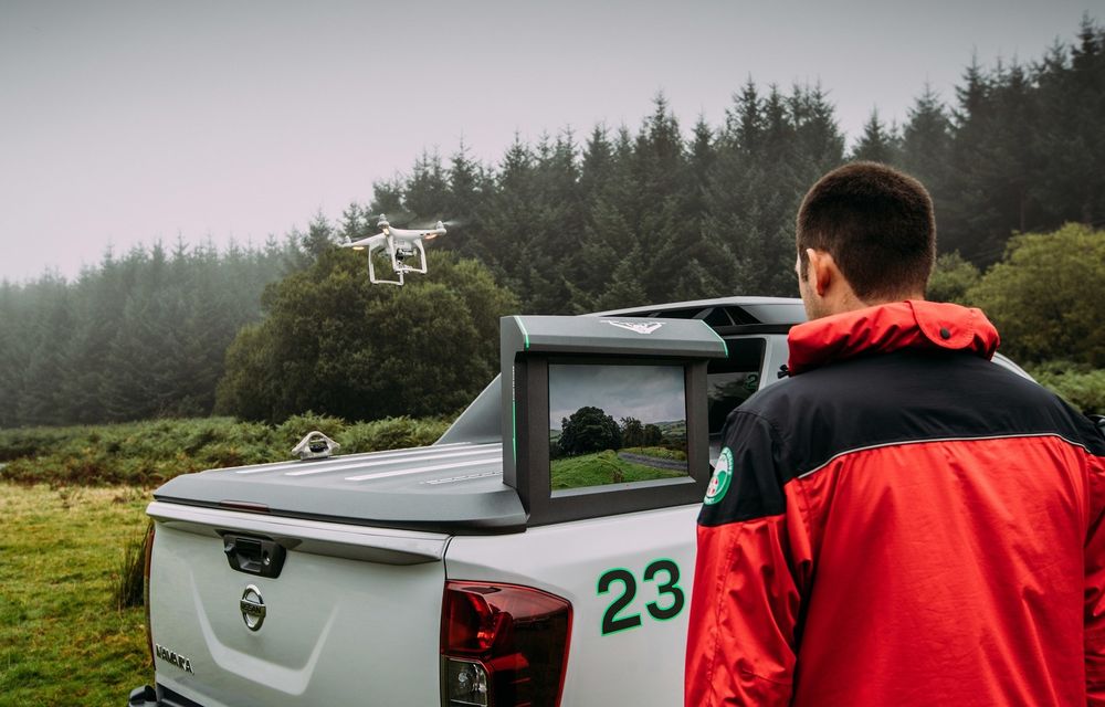 Eroul situațiilor de urgență: Nissan Navara EnGuard poate ajunge oriunde și vine la pachet cu o dronă - Poza 18