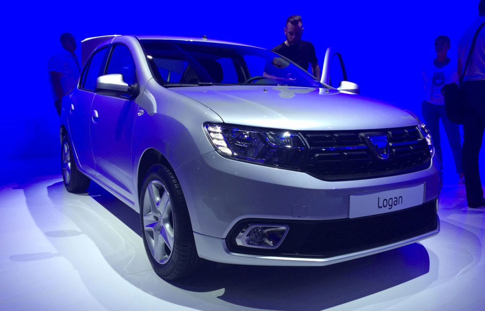 PARIS 2016 LIVE: Modelele Dacia au primit o față nouă, lumini LED și claxon pe volan - Poza 12