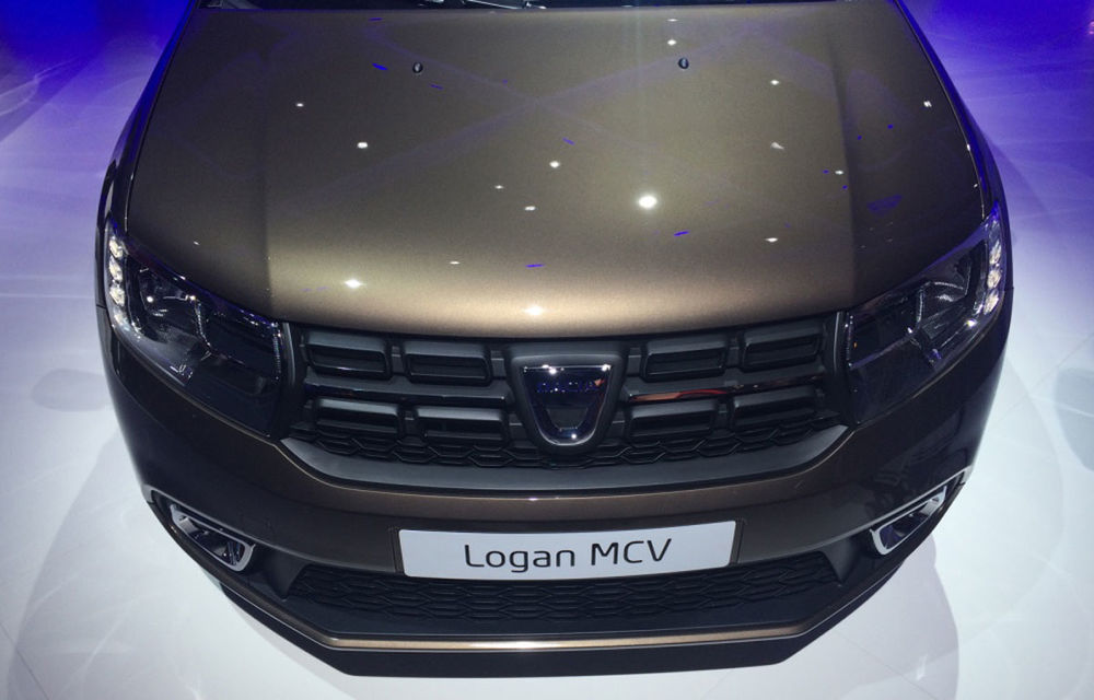 PARIS 2016 LIVE: Modelele Dacia au primit o față nouă, lumini LED și claxon pe volan - Poza 24