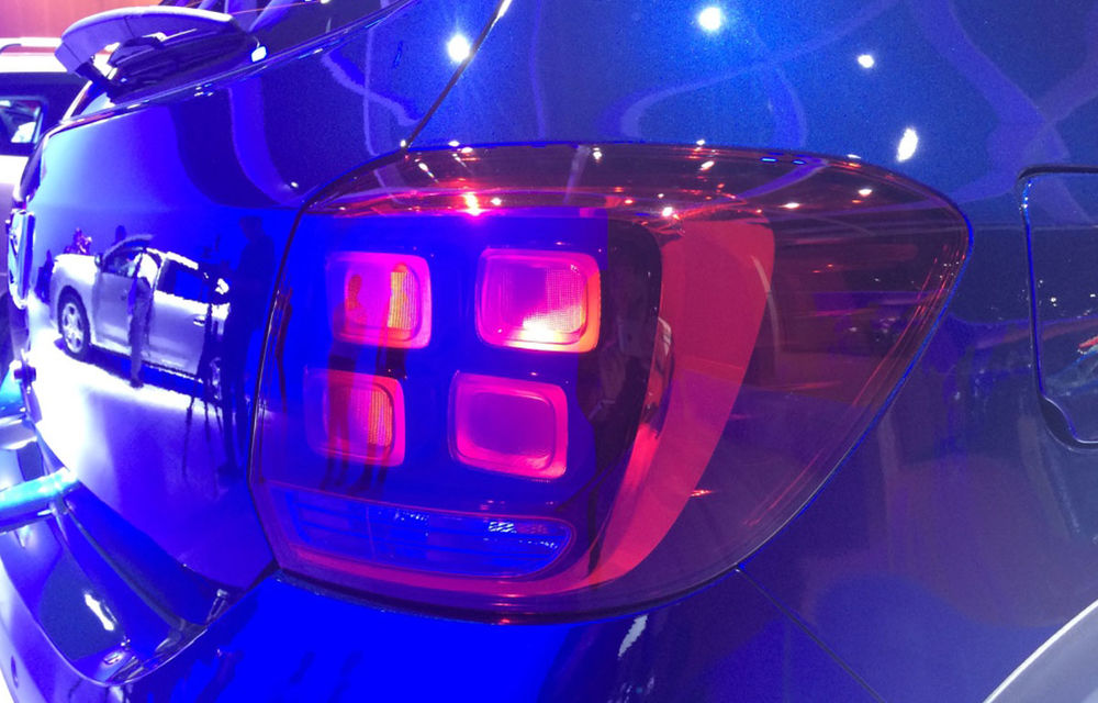PARIS 2016 LIVE: Modelele Dacia au primit o față nouă, lumini LED și claxon pe volan - Poza 7