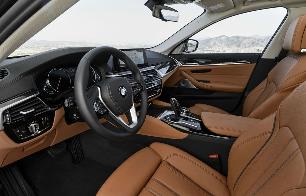 Noul BMW Seria 5 este oficial: motoare noi și tehnologii de pe fratele mai mare, Seria 7 - Poza 130
