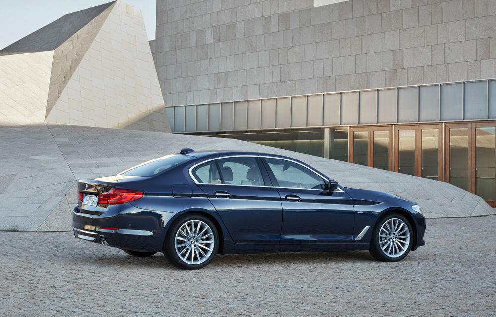 Noul BMW Seria 5 este oficial: motoare noi și tehnologii de pe fratele mai mare, Seria 7 - Poza 98