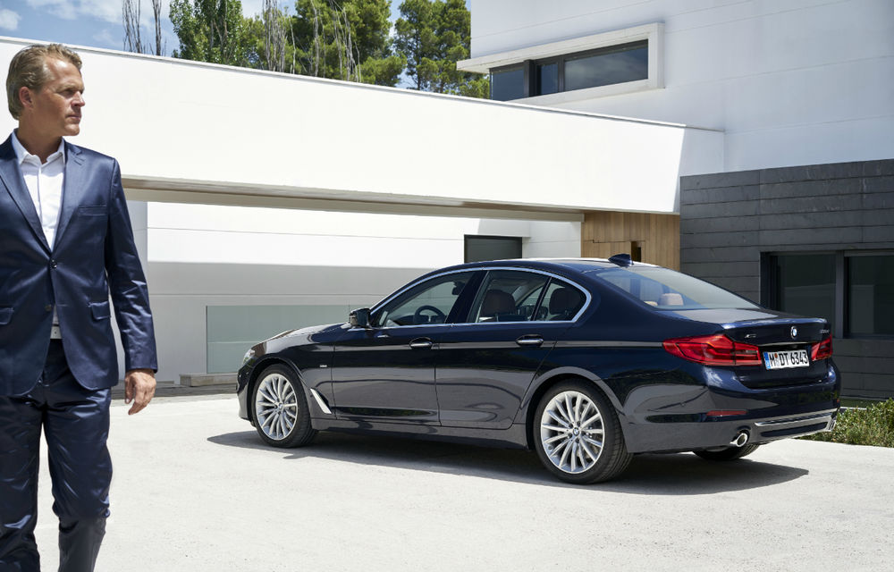 Noul BMW Seria 5 este oficial: motoare noi și tehnologii de pe fratele mai mare, Seria 7 - Poza 101
