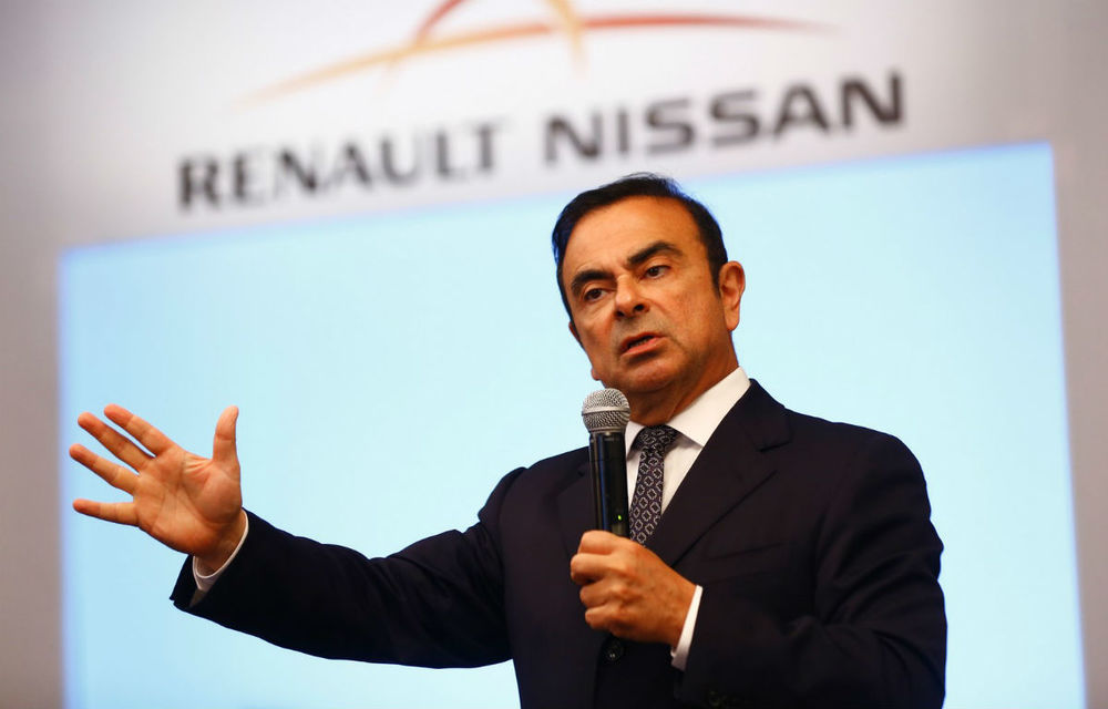 Carlos Ghosn, primul om care conduce 3 constructori auto? Şeful Alianţei Renault-Nissan ar putea deveni preşedintele Mitsubishi - Poza 1
