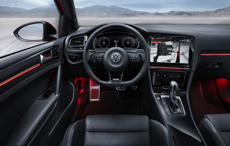 Burdușit cu tehnologie: noul VW Golf 7 facelift vine în noiembrie cu un interior complet modificat și motoare noi - Poza 1
