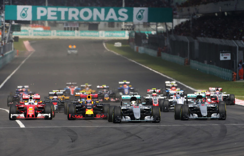 Formula 1 nu are nicio şansă în faţa Moto GP: Malaysia vrea să renunţe la cursă din cauza lipsei de spectacol şi a fanilor din tribune - Poza 1