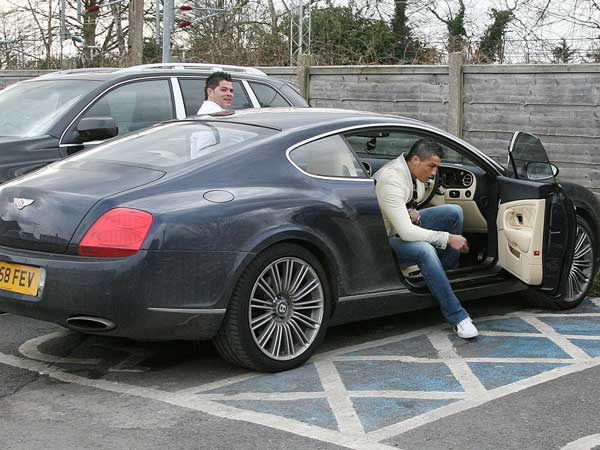 Una dintre mașinile exotice pe care le-a deținut Cristiano Ronaldo e scoasă la licitație: aproape 70.000 de euro pentru un Bentley Continental GT Speed - Poza 9