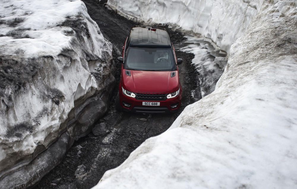 VIDEO: Coborâre pe Inferno. Un Range Rover Sport a atacat cu succes cea mai dificilă pârtie de schi din Alpii Elvețieni - Poza 1