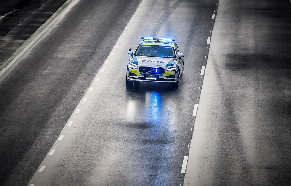 Noul Volvo V90 duce mai departe o tradiție care datează din 1929: break-ul va îmbrăca uniforma poliției suedeze - Poza 3