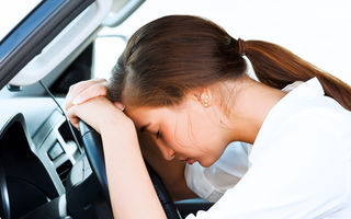 Să nu conduci dacă eşti obosit: lipsa de somn, la fel de periculoasă la volan precum consumul de alcool