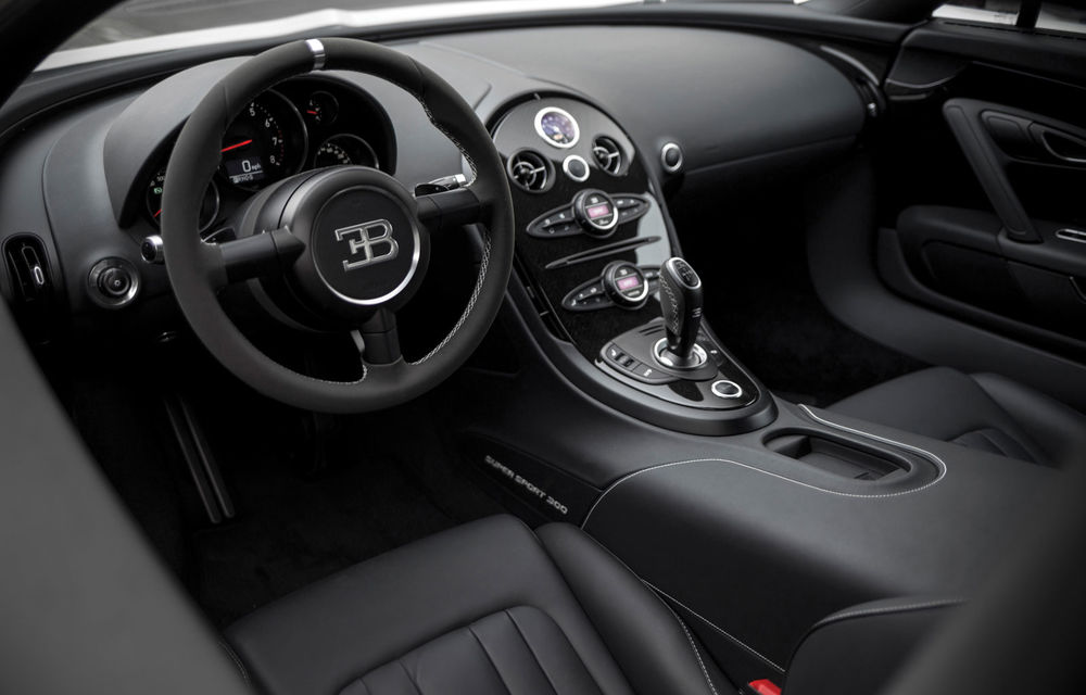 Bugatti Veyron se transformă în mașină de colecție: ultimul exemplar coupe va fi scos la licitație - Poza 4