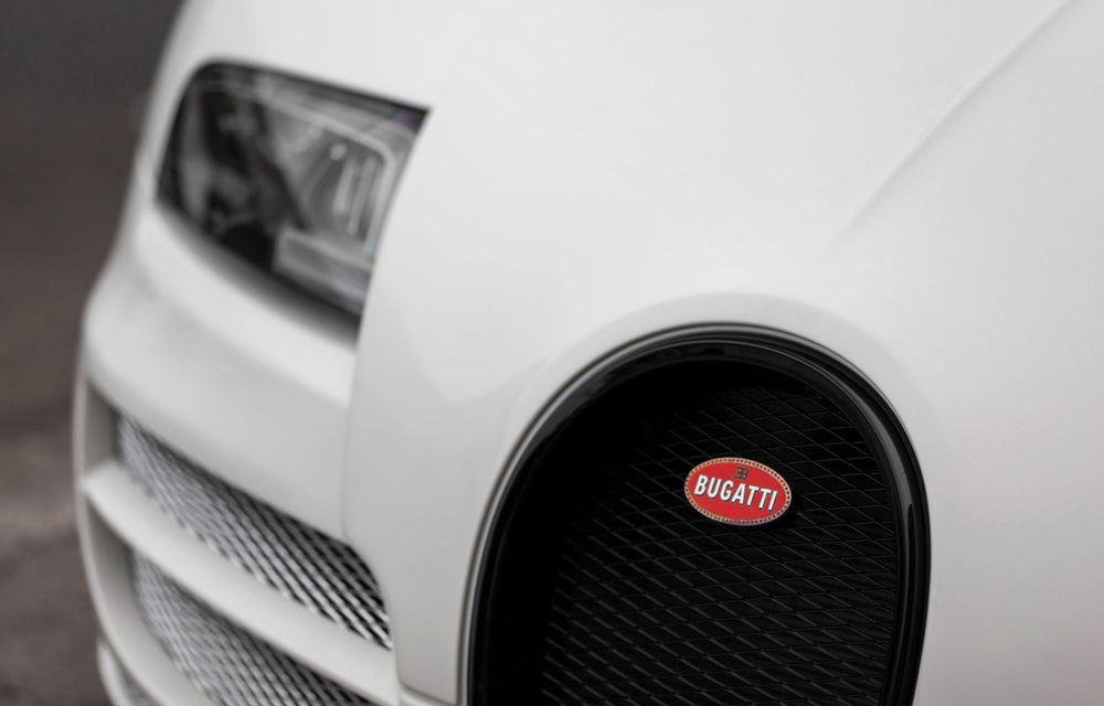 Bugatti Veyron se transformă în mașină de colecție: ultimul exemplar coupe va fi scos la licitație - Poza 8