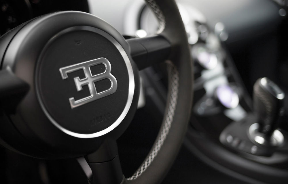 Bugatti Veyron se transformă în mașină de colecție: ultimul exemplar coupe va fi scos la licitație - Poza 12