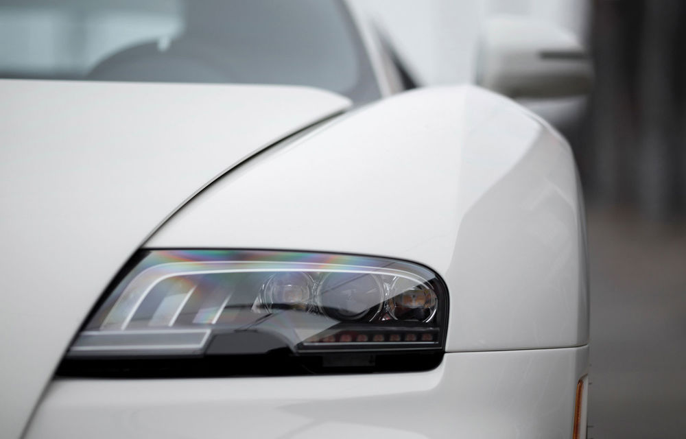 Bugatti Veyron se transformă în mașină de colecție: ultimul exemplar coupe va fi scos la licitație - Poza 10