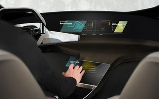 O nouă perspectivă asupra viitorului: BMW va prezenta în ianuarie un sistem touchscreen holografic pentru interior