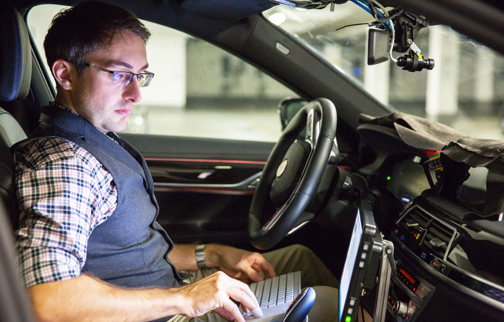 BMW îşi face centru de dezvoltare pentru maşini autonome care va avea 2.000 de angajaţi - Poza 1