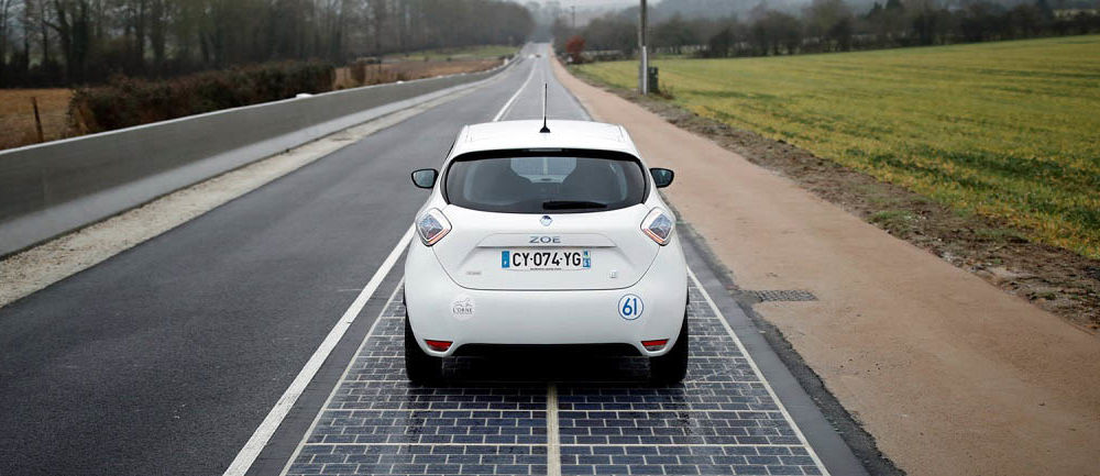 Experiment solar: Franța a construit primul kilometru de șosea acoperit cu celule fotovoltaice. &quot;E un gadget la suprapreț&quot;, afirmă specialiștii - Poza 3