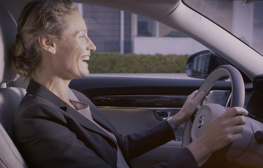 Conversaţii video în maşina: Volvo introduce Skype pe modelele din seria 90 - Poza 1