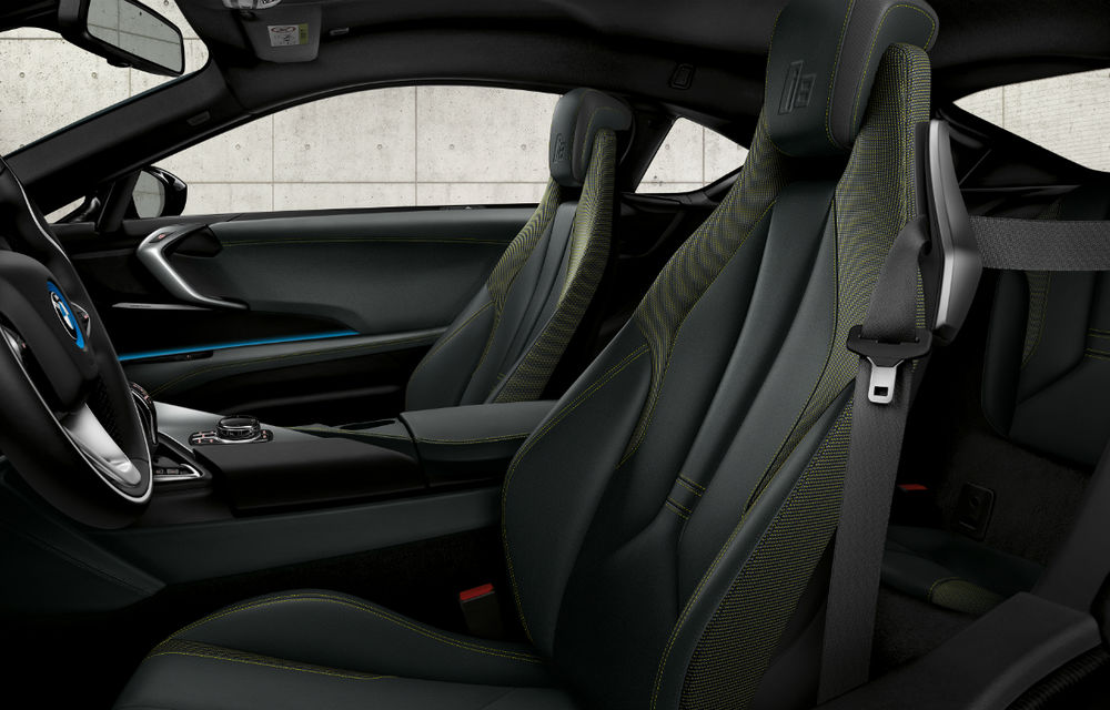 Negru și galben mat, noi nuanțe în meniul hibridei sportive BMW i8 - Poza 21
