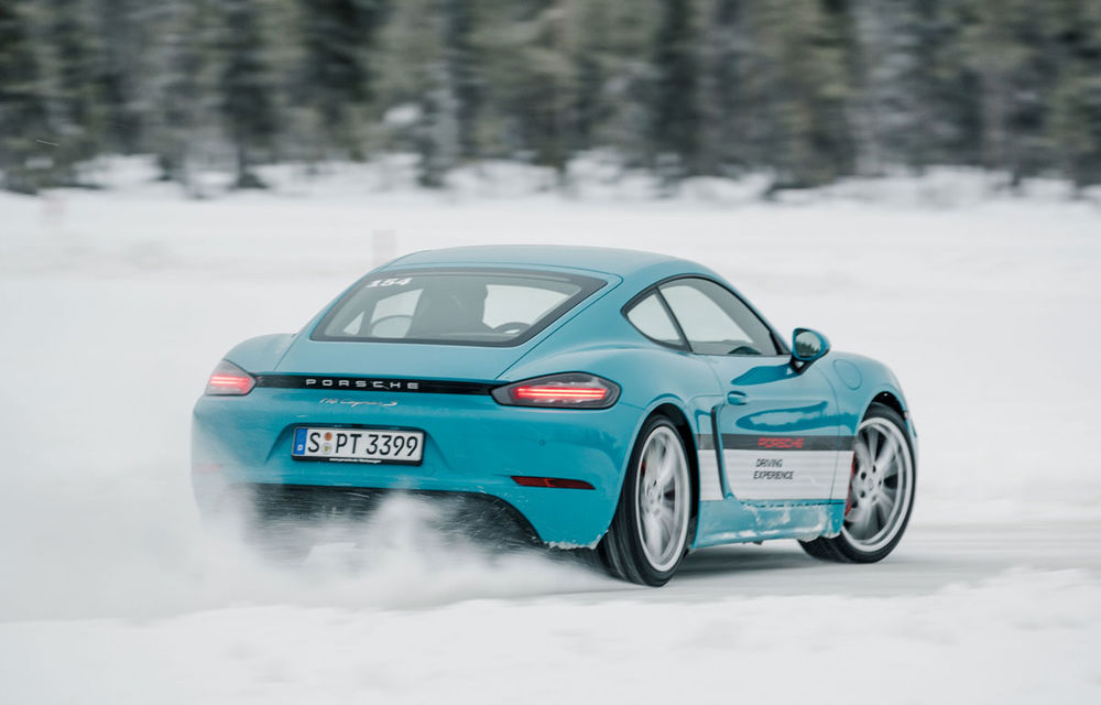 Valentine's Day în variantă masculină: drifturi pe gheață cu cele mai puternice modele Porsche - Poza 33