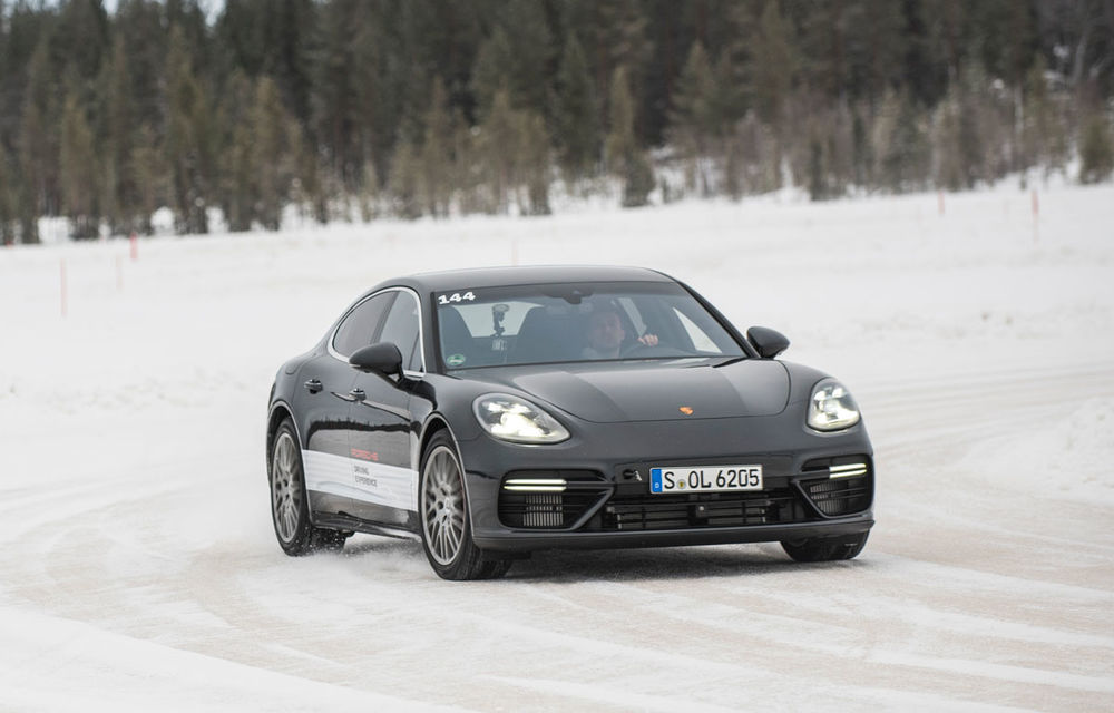 Valentine's Day în variantă masculină: drifturi pe gheață cu cele mai puternice modele Porsche - Poza 73